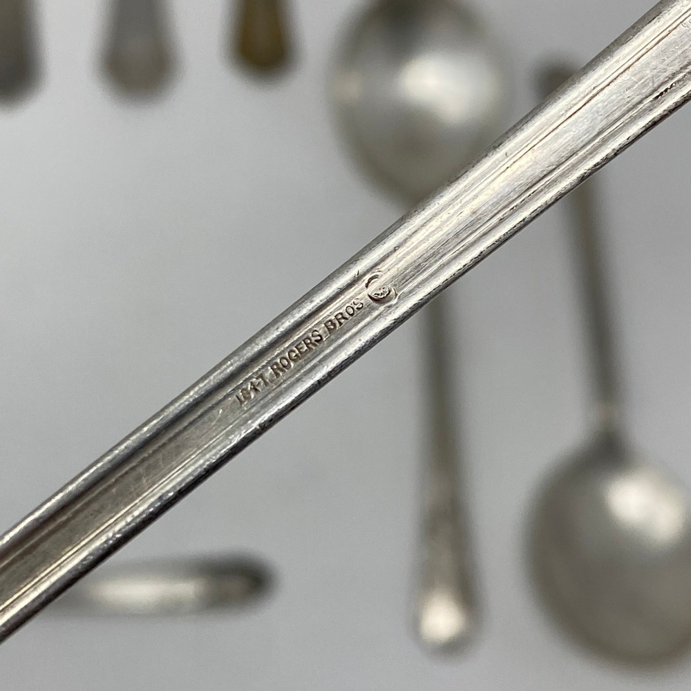 Vintage 15pc Mixed Brand Silverplate Flatware Lot - Picture 5 of 16